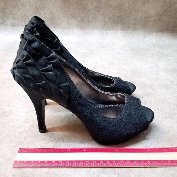 Lulu Townsend Womens Gloria Size 7.5 Black Slip On Peep Toe Floral Heel - Picture 6 of 10